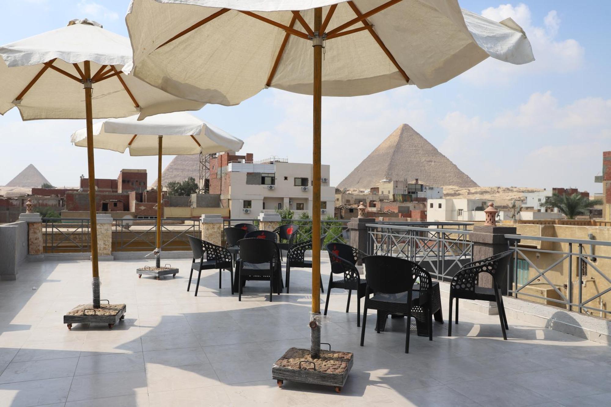 King Khufu Pyramids View Hotel Kafrat al Jabal Exterior photo