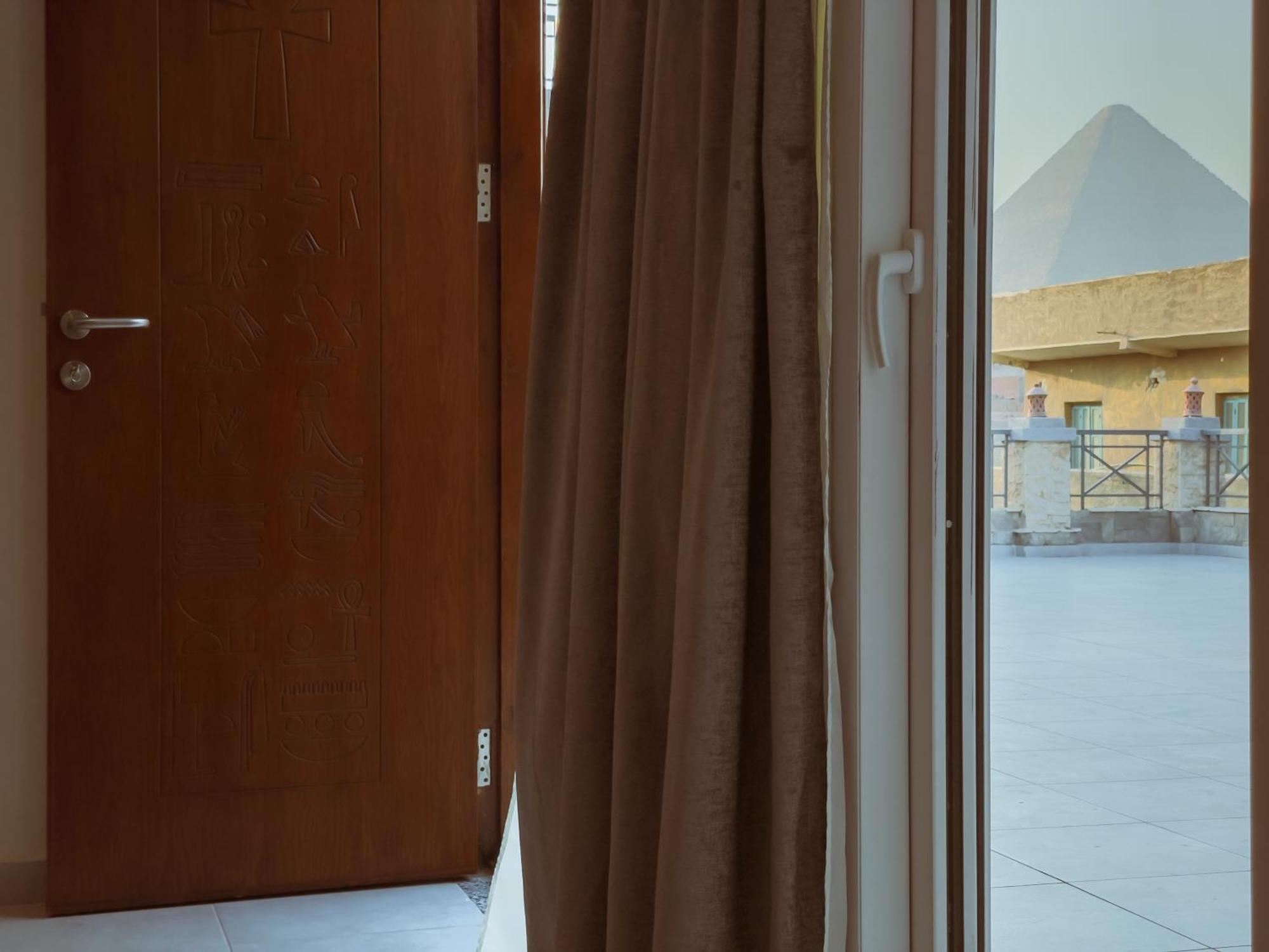 King Khufu Pyramids View Hotel Kafrat al Jabal Room photo